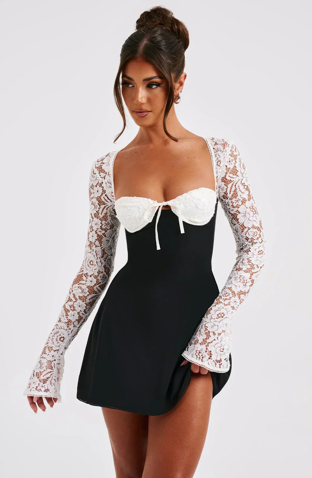 ANASTASIA | Kurzes Spitzenkleid Elegant