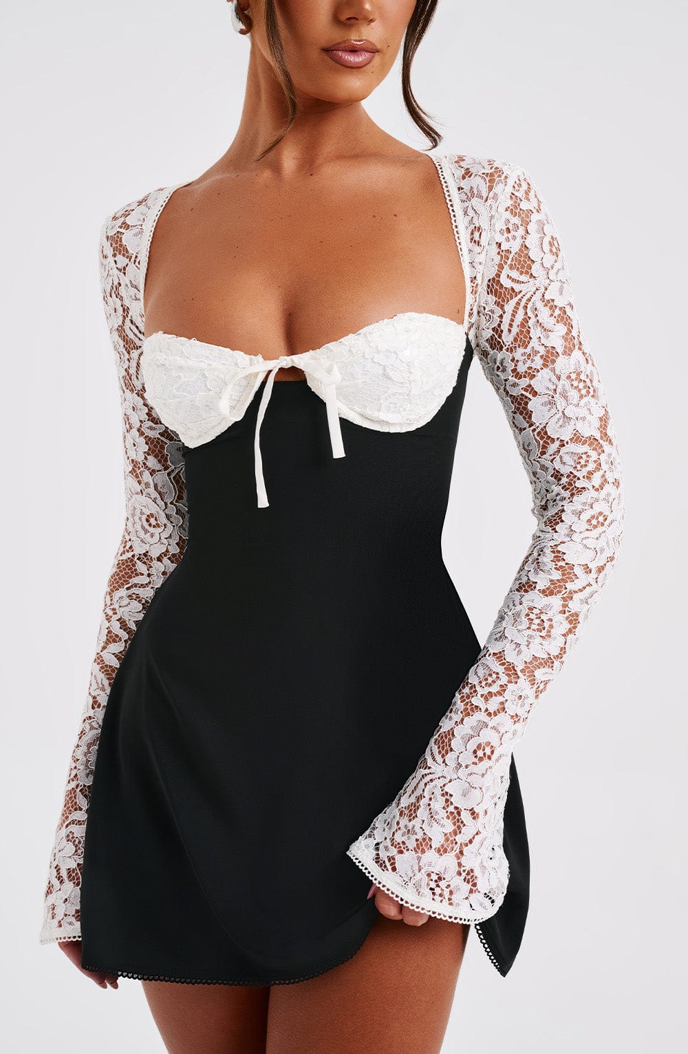 ANASTASIA | Kurzes Spitzenkleid Elegant